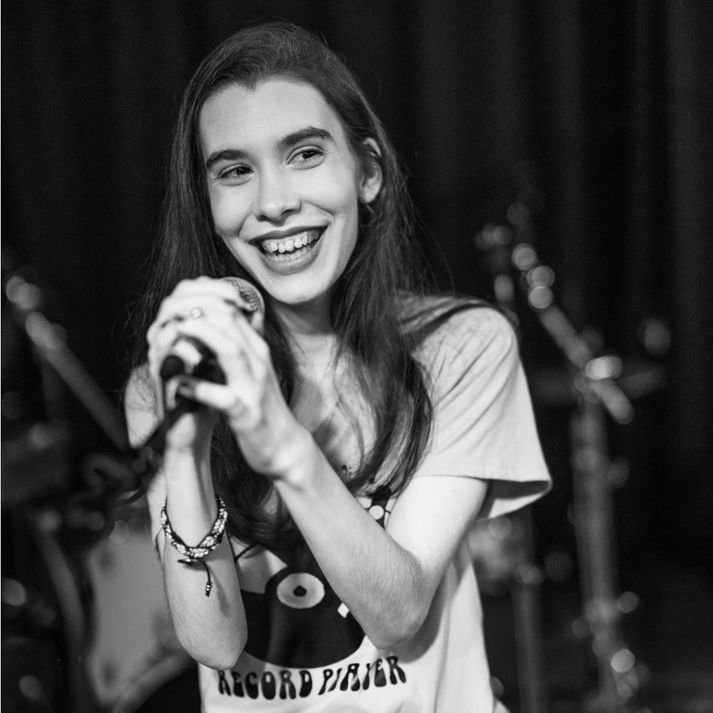 Meet your Posher, Melia